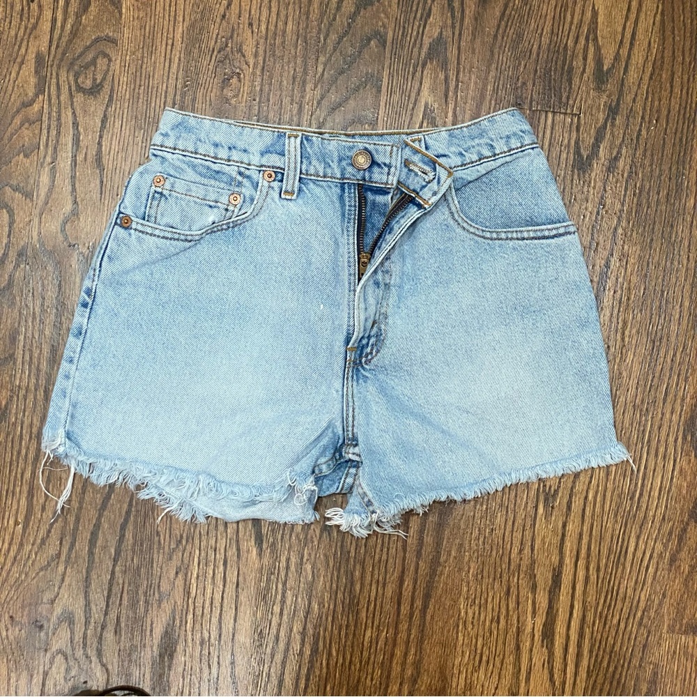 Vintage Levi Cutoff Shorts (26)